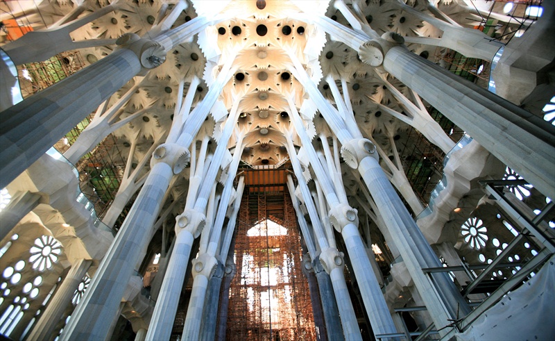 Delight your visual senses with Gaudi's Architecture
